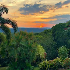 Manor 2*, Daintree Australië
